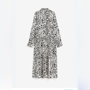 H&M patterned Black and White viscose dress with long sleeves